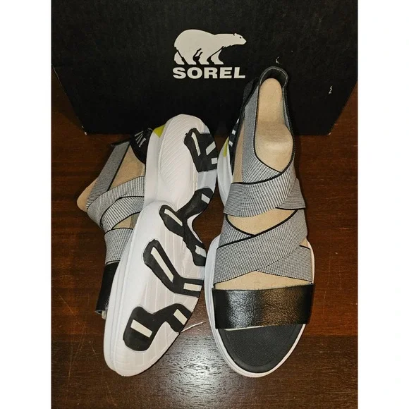 New Sorel Explorer Blitz Black White Strappy Sandals Women 6 New in box‎ - Picture 2 of 9
